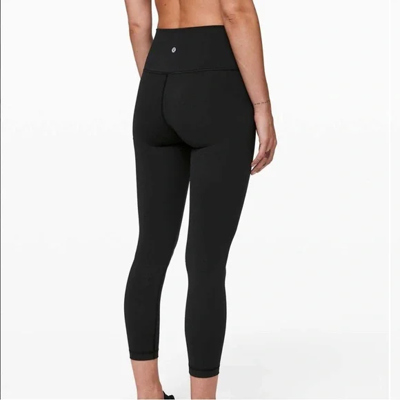 Lululemon Wunder Under HR - Picture 2 of 3